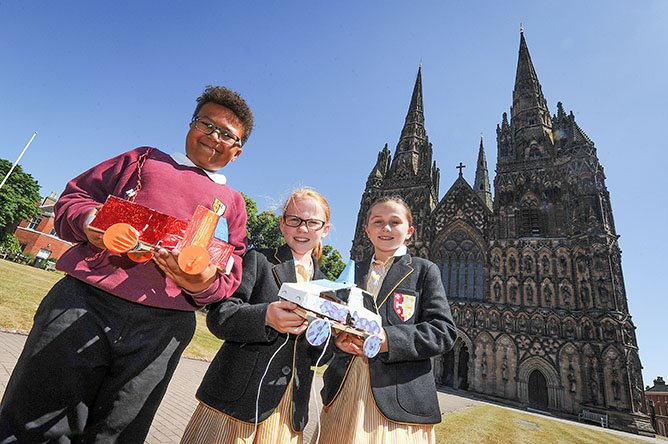 primaryengineer's tweet photo. Finishing our #friyay #PEHighlight with #Lichfield Celebration, lets take a second to appreciate these amazing photos & the amazing venue at Lichfield Cathedral! #Engineersinthemaking #FridayFeeling #Engineers #Engineering #STEM #YoE #inspireanengineer #Education https://t.co/ymlkxgWFrh