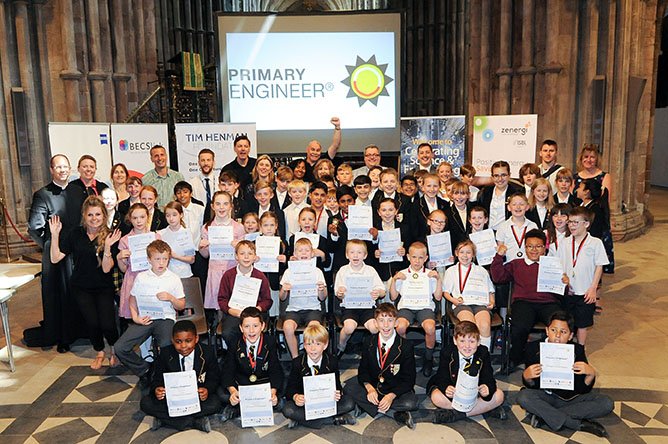 primaryengineer's tweet photo. Finishing our #friyay #PEHighlight with #Lichfield Celebration, lets take a second to appreciate these amazing photos & the amazing venue at Lichfield Cathedral! #Engineersinthemaking #FridayFeeling #Engineers #Engineering #STEM #YoE #inspireanengineer #Education https://t.co/ymlkxgWFrh