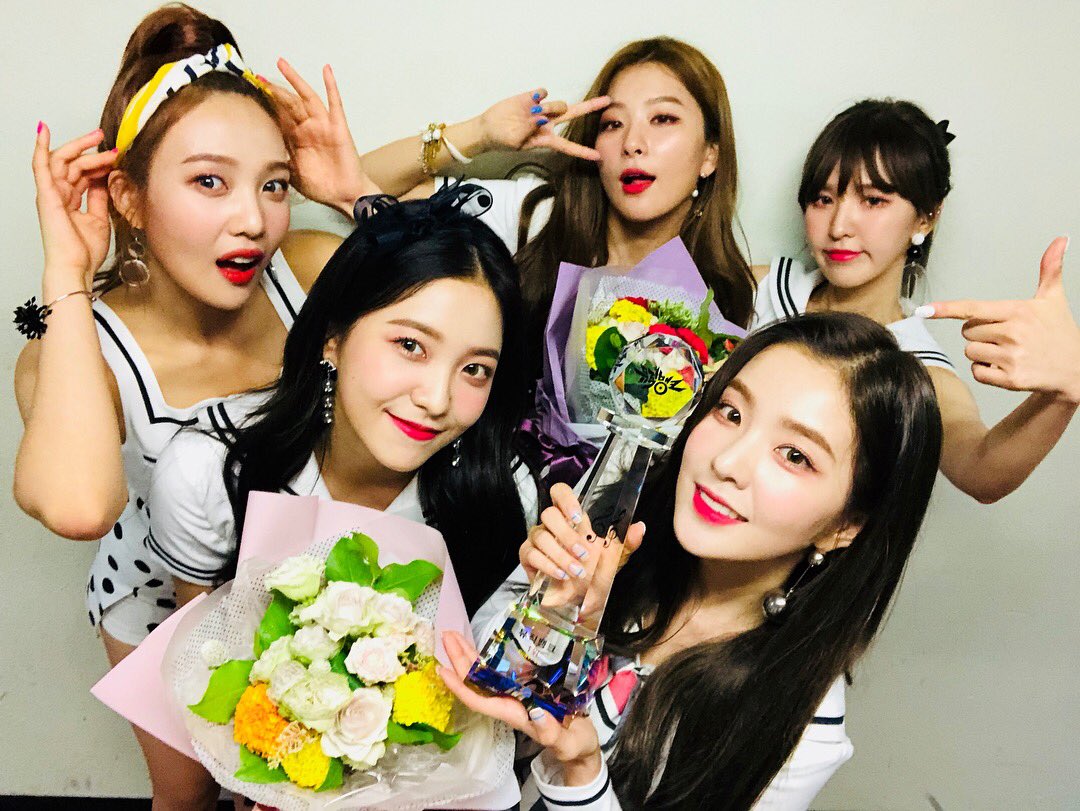 ddeulgipie's tweet photo. ㅤ
ㅤ
ㅤㅤㅤㅤ🥇 ‧₊˚.☆゚: #powerup2ndwin.
♕─ luvie tebrikler. 🥇🥇🥇 ddaenk you. 🙊 hep birlikte gücümüzü yükseltelim, luvie en iyisi. ❤️❜
ㅤ
ㅤ https://t.co/7YflcymAfz
