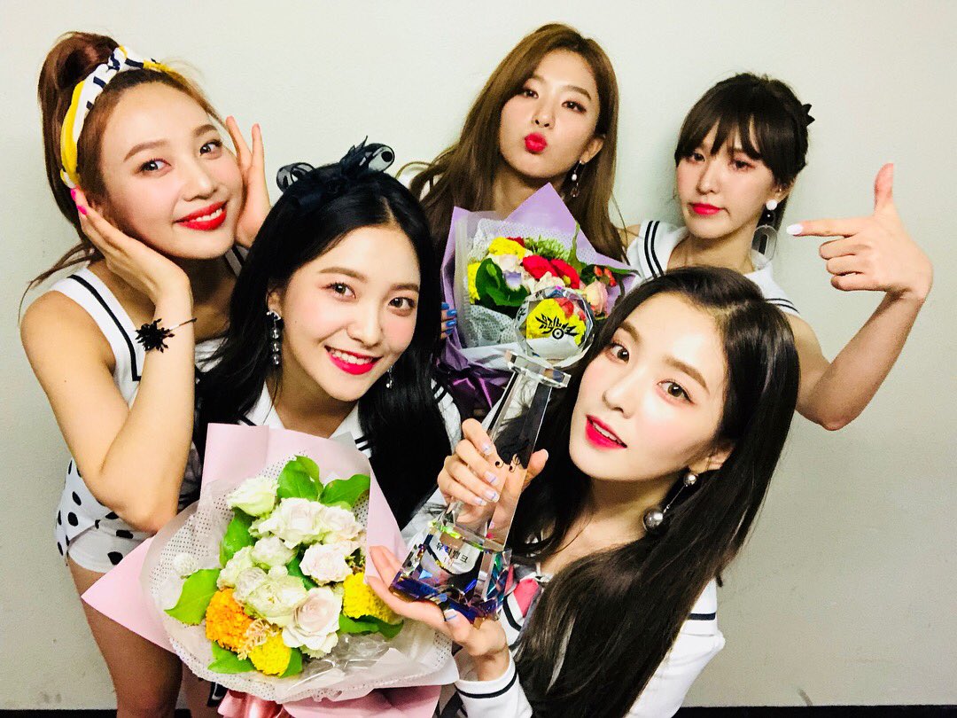 ddeulgipie's tweet photo. ㅤ
ㅤ
ㅤㅤㅤㅤ🥇 ‧₊˚.☆゚: #powerup2ndwin.
♕─ luvie tebrikler. 🥇🥇🥇 ddaenk you. 🙊 hep birlikte gücümüzü yükseltelim, luvie en iyisi. ❤️❜
ㅤ
ㅤ https://t.co/7YflcymAfz