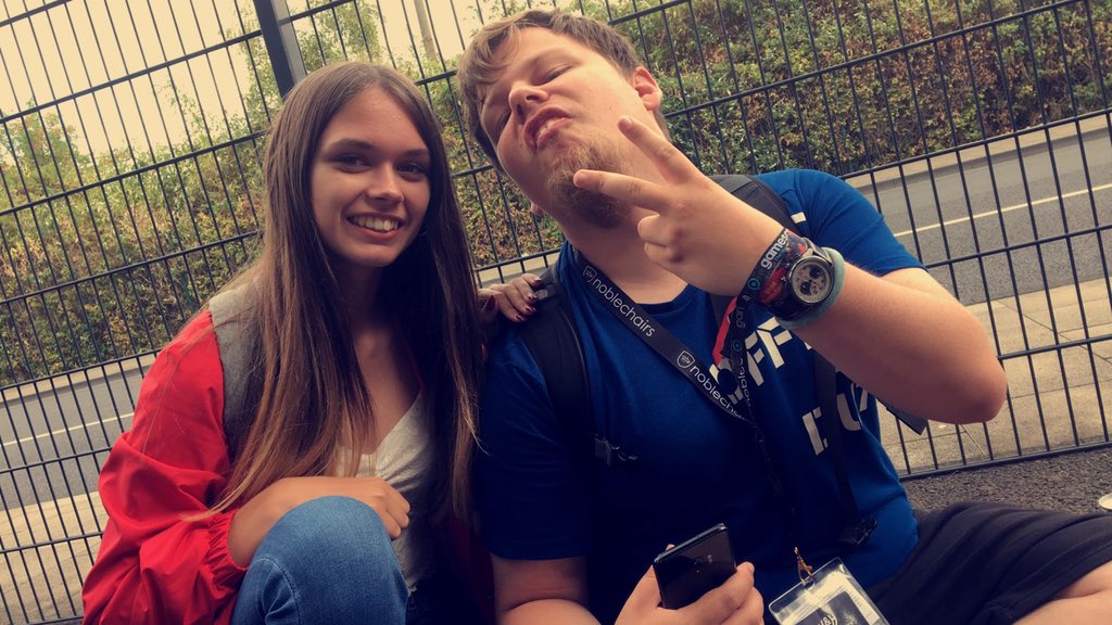 sara.🧸 tweet media