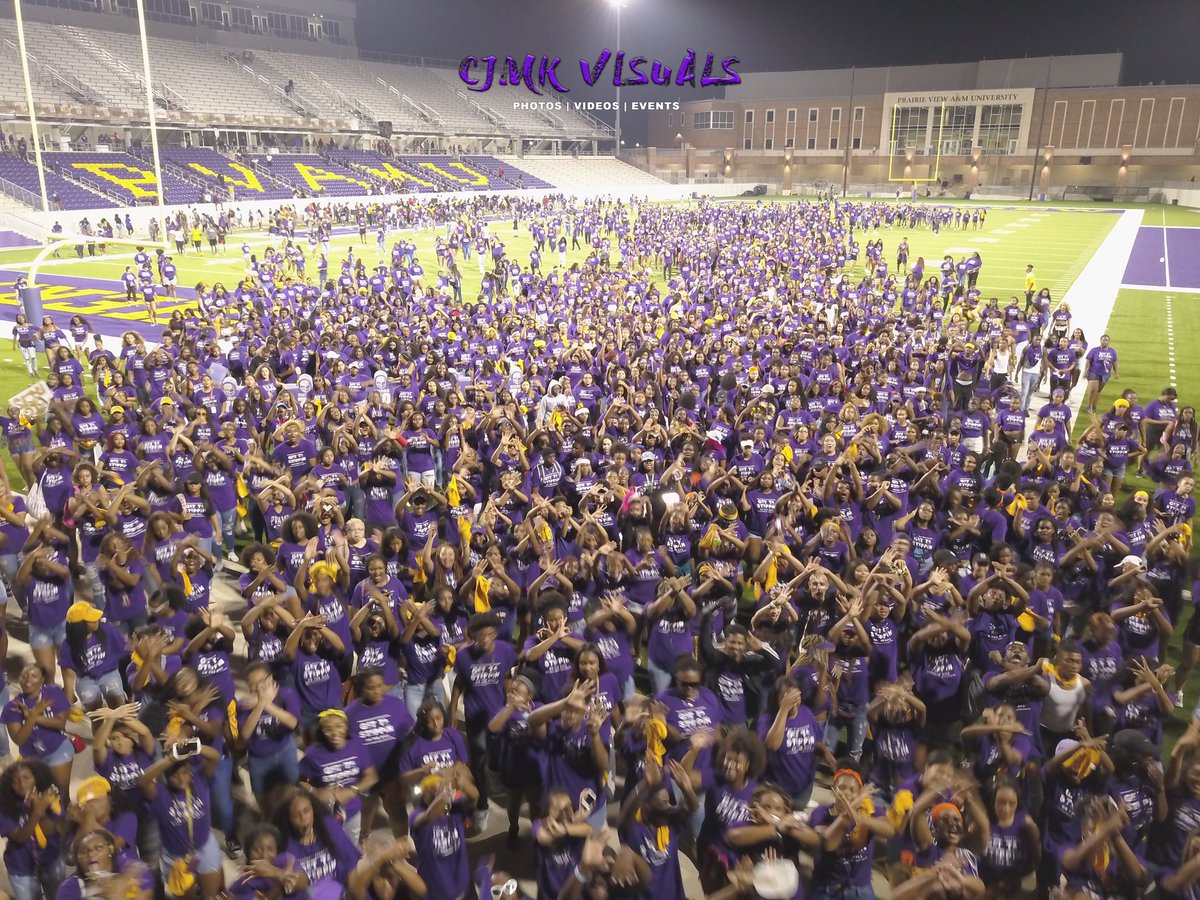 CEOCJMiller's tweet photo. No boost #PV22 could have covered the whole field if they wanted to😱🚨 TAG EM if you see them. #PVAMU22 #PvBuildingChallenge #Foamcoming5 Foamcoming⚡️ Friday Oct. 26😈 https://t.co/y6pTD21YF6