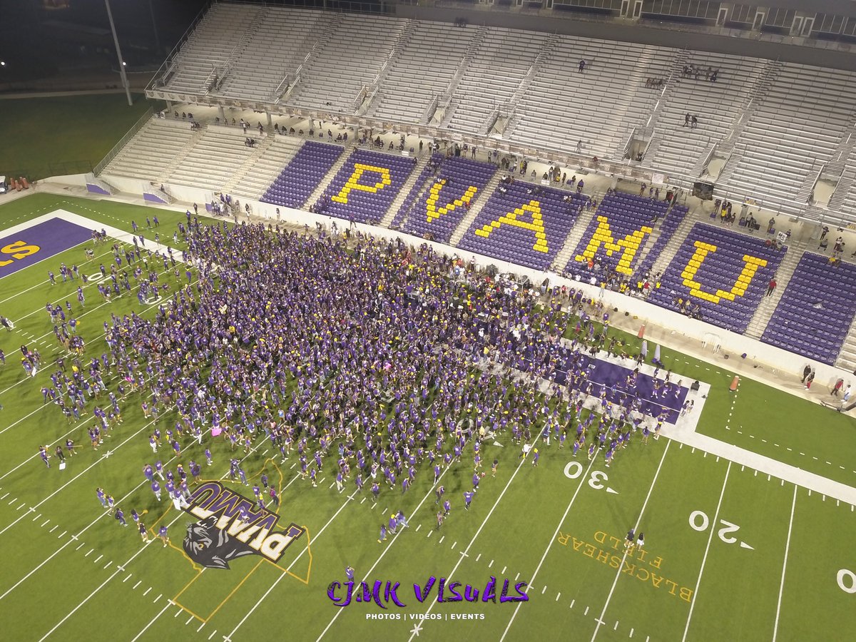 CEOCJMiller's tweet photo. No boost #PV22 could have covered the whole field if they wanted to😱🚨 TAG EM if you see them. #PVAMU22 #PvBuildingChallenge #Foamcoming5 Foamcoming⚡️ Friday Oct. 26😈 https://t.co/y6pTD21YF6