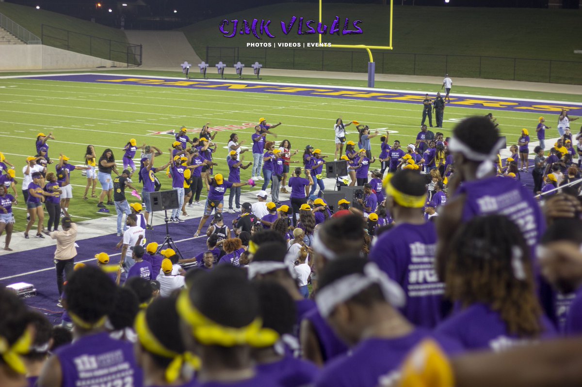 CEOCJMiller's tweet photo. #PV22 Building Challenge pictures😱🚨 TAG EM if you see them. #PVAMU22 #PvBuildingChallenge #Foamcoming5 Foamcoming⚡️ Friday Oct. 26😈 https://t.co/A2VMJfWbjU