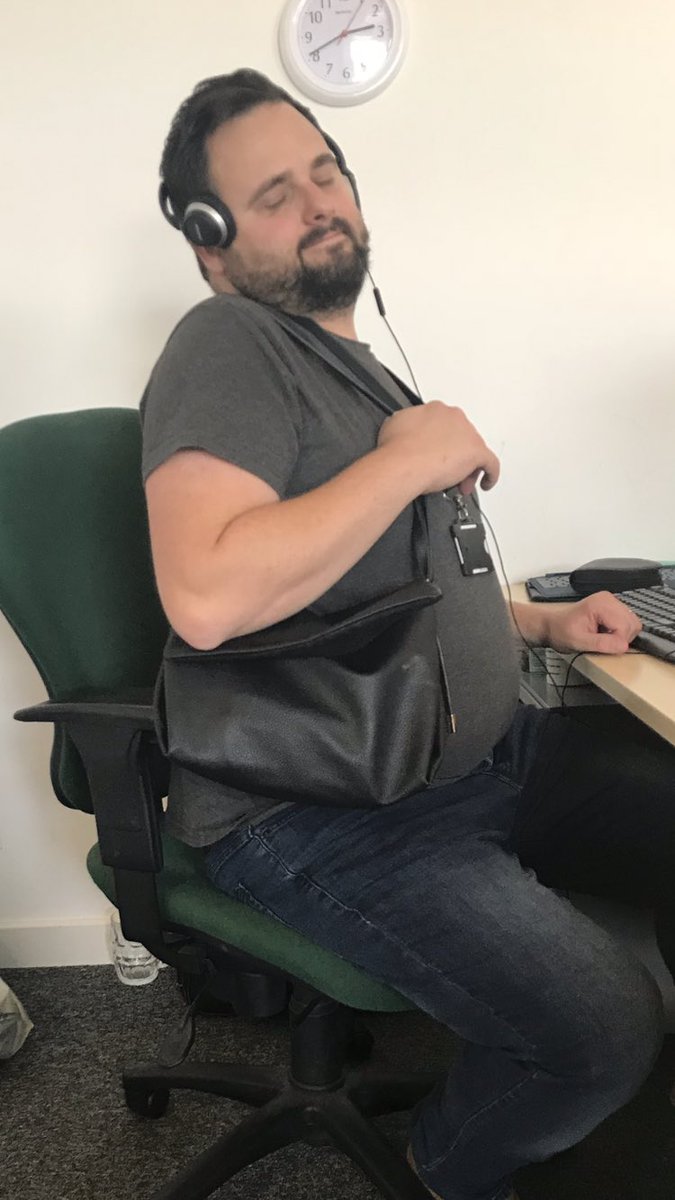 ChloePrior_'s tweet photo. My handbag suits you @DanMRead https://t.co/eDBs6mOIg5