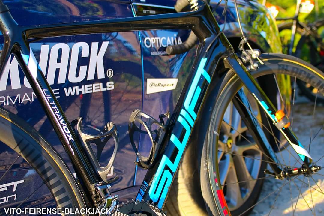 FeirenseCycling's tweet photo. Entre 25 e 27 de Agosto, vamos estar presentes no Circuito da Póvoa da Galega (14h30), Circuito da Malveira (13h) e Circuito de Nafarros (15h30) com o sexteto: @joaomatias1991, Hugo Sancho, João Santos, Ricardo Vale, @brnard0_ e @PiscoAfonso.

#VitoFeirenseBlackjack
#Pnb https://t.co/HhDj5n6pN3