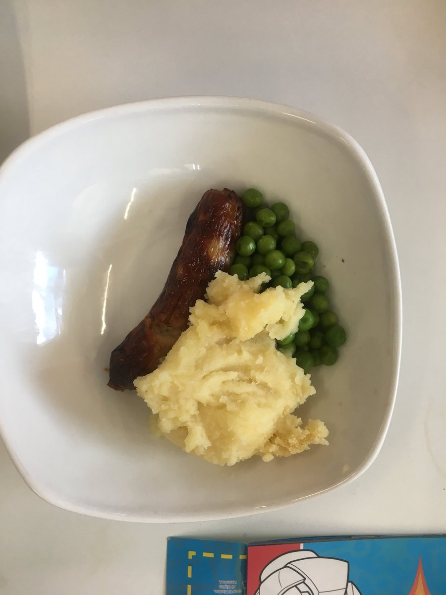 davidmountain12's tweet photo. @sainsburys this was my child’s meal at your cafe. Wow, this is amazing!!! https://t.co/acLQ9uKJCe