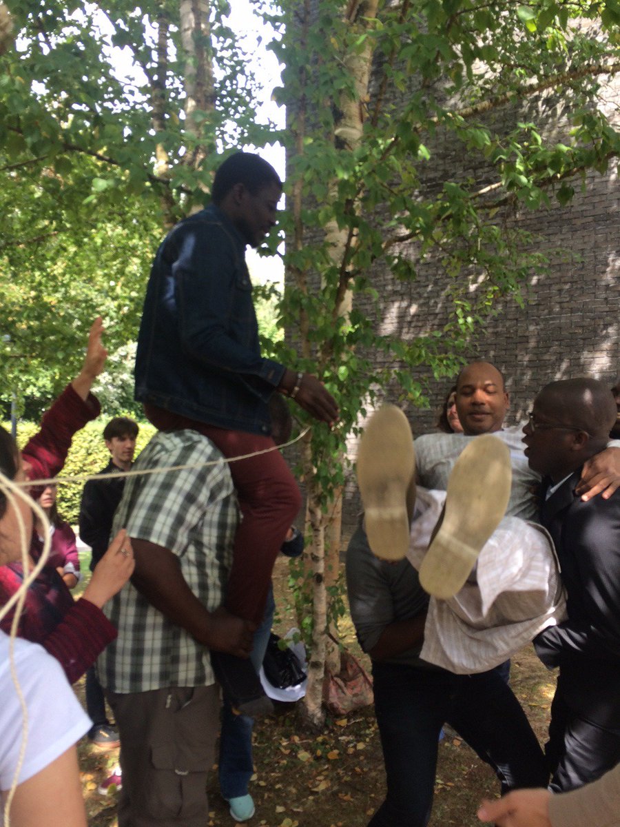 AdocTM's tweet photo. CHALLENGE #DOC2BUSINESS, J3 !
Une activité de #teambuilding bien originale : passer les 25 participants au dessus d’un fil à 1,60m de haut !
#AdocFormation #PhD #Career #Skills #OutOfAcademia https://t.co/G5aBoj3ybO