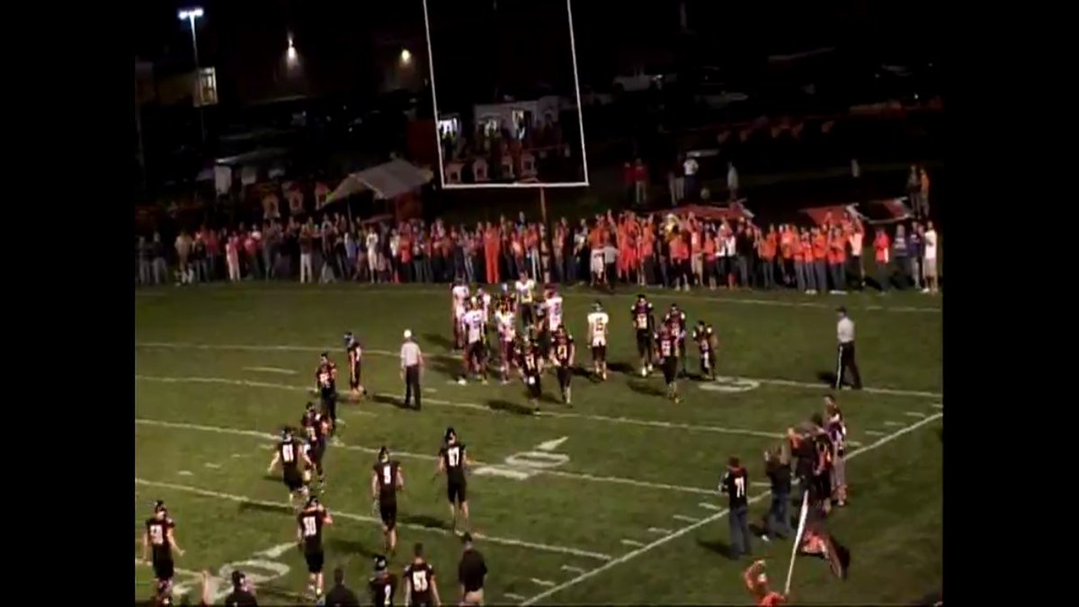 TrevynF's tweet photo. @nuhs_section #BringBackTheStudentSection https://t.co/BcDMbif2hP