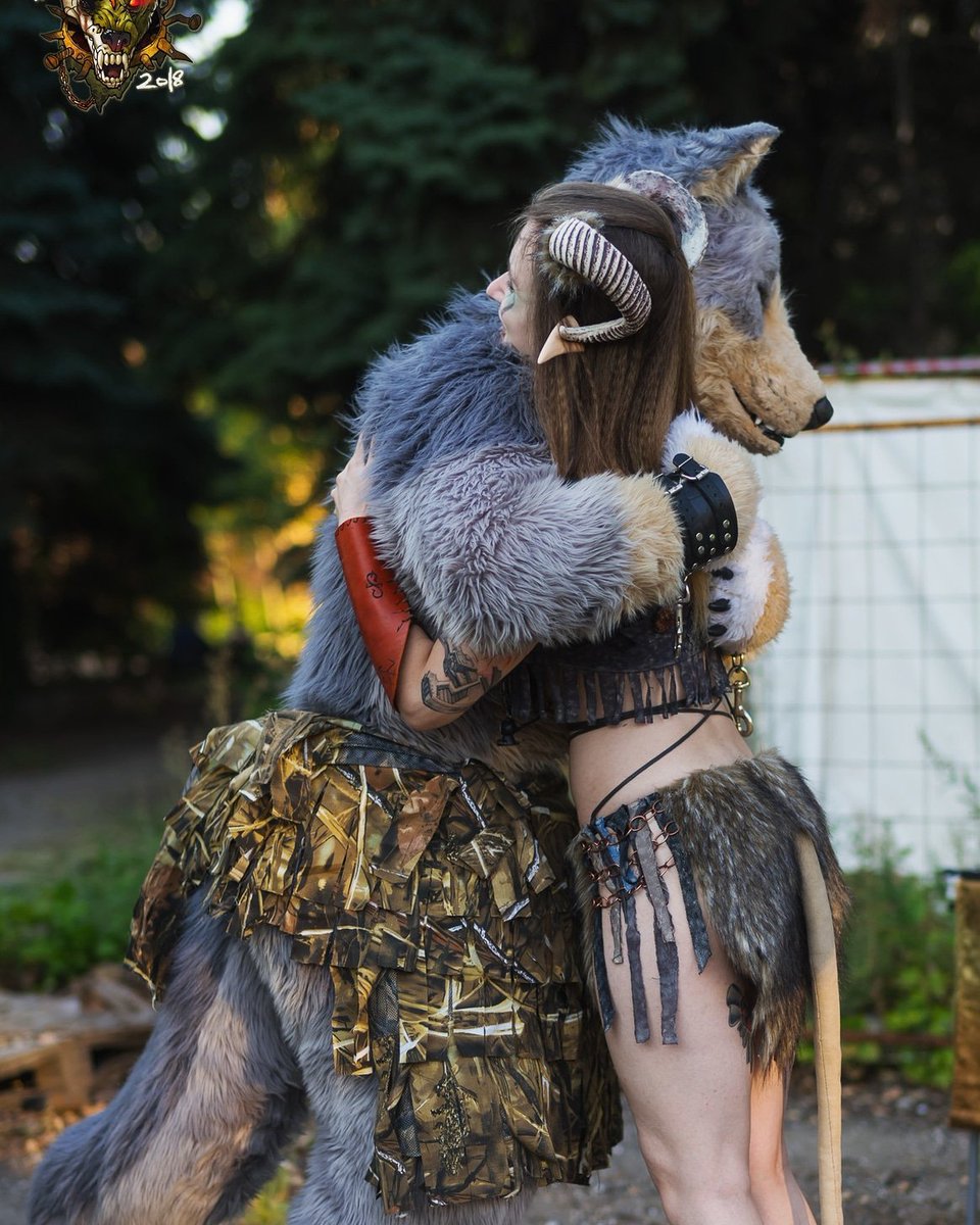 Wolf hugs 🐺
#irruanworkshop #veran_wolf #fursuit #furry