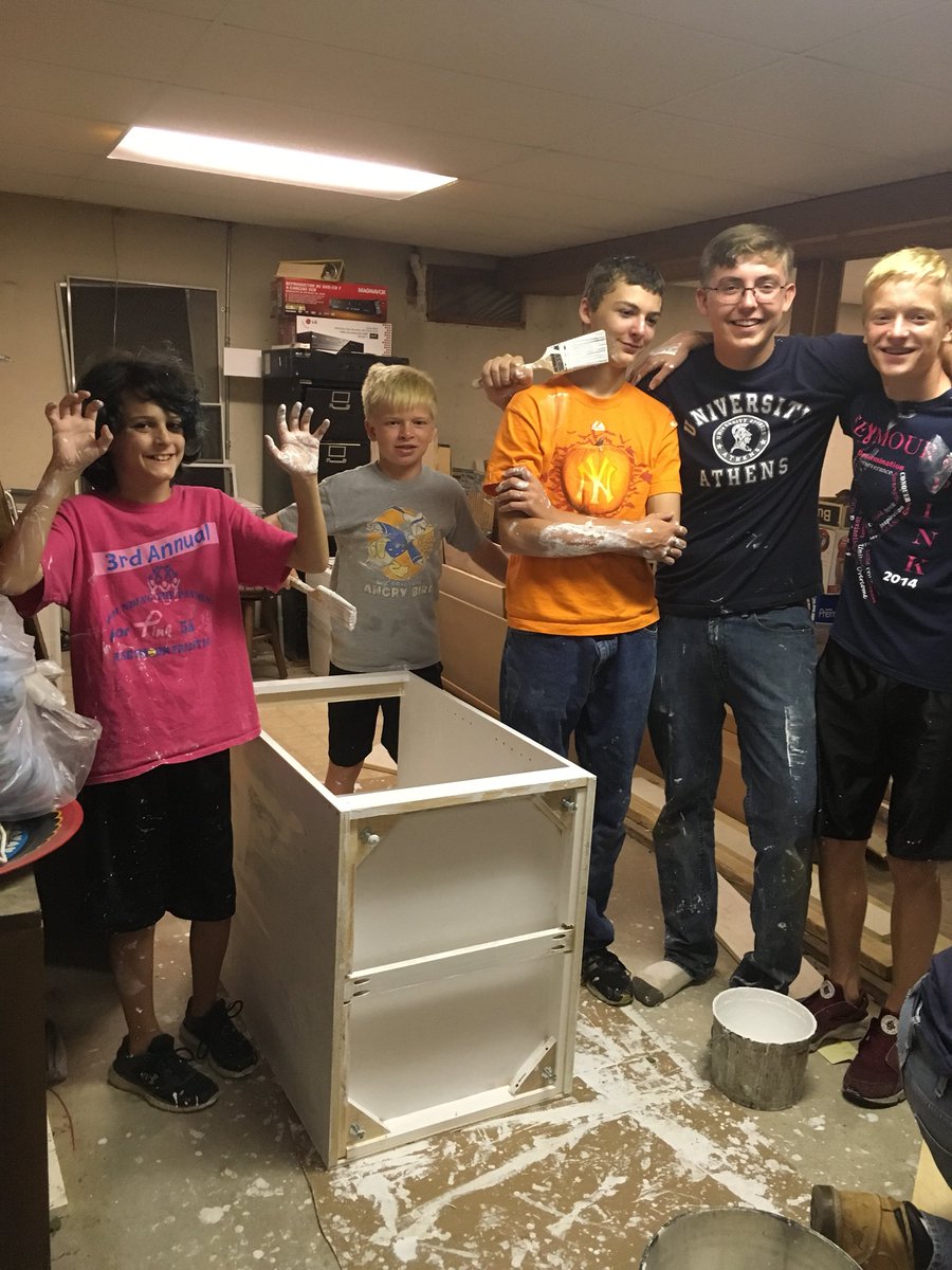 Here’s an update on how the counter is coming along for the Seymour Oxford Food Bank! Way to go Boy Scout Troup 11. Keep up the great work. #seymourct #seymourpumpkinfest