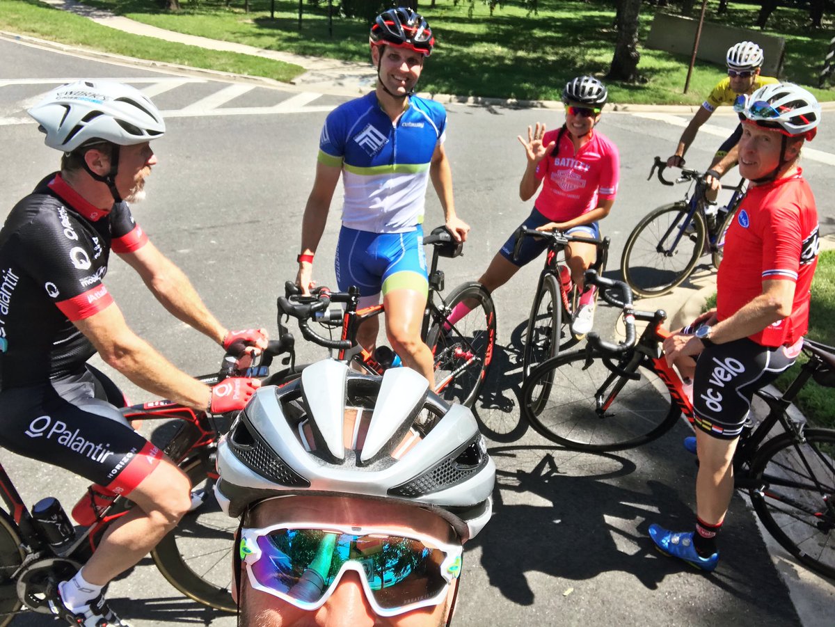 Coach_AP's tweet photo. The Infamous βHains Pointers π€
Thanks for another fantastic day on the bike!
#dcvelo #dclife #ridegiant #ridekenda #oakley #girohelmets https://t.co/ciYDPi1c54