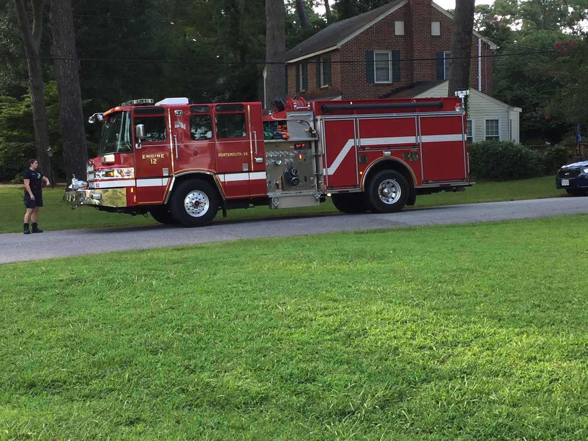 PortsmouthPD's tweet photo. Yesterday members of the Portsmouth Police Department, Portsmouth Fire Department, and other City of Portsmouth employees participated in a Community Engagement Opportunity (CEO) walk through the Pinehurst Community. #CEOWalk #InteractingWithCitizens #EngagingOurCommunity https://t.co/ZLyduBPKOo