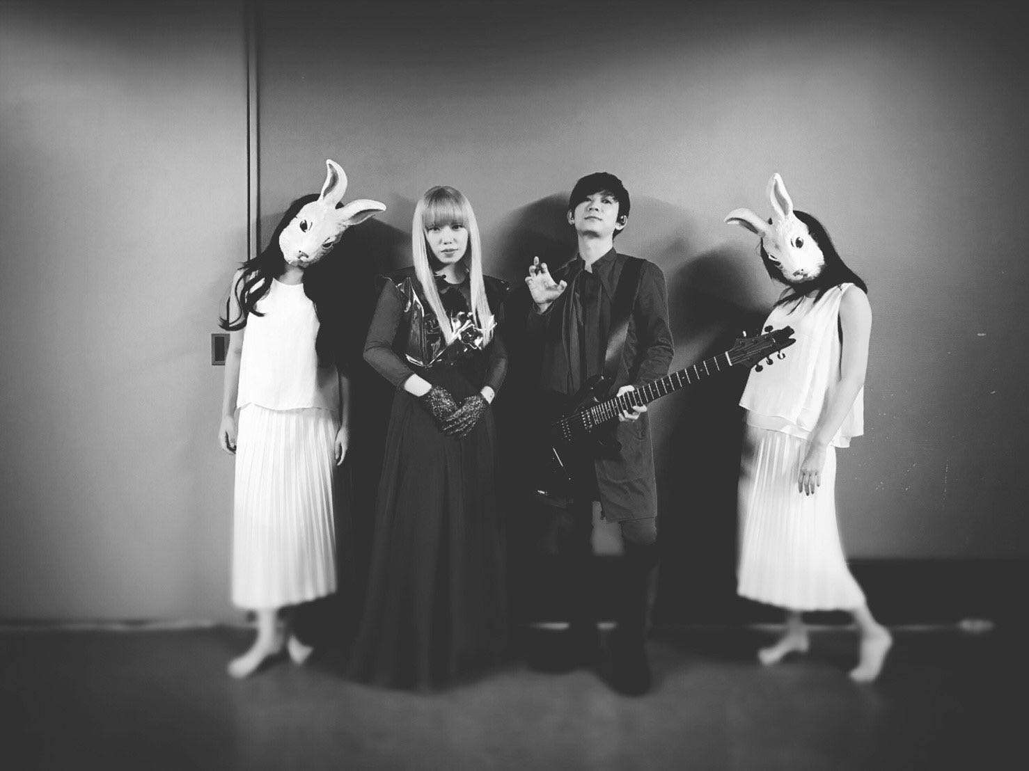 Myth Roid Official アニサマ 初めてのアニサマ出演 Voracityとhydraを披露させていただきました Myth Roidワールド全開で臨みましたが皆さまいかがでしたでしょうか 写真はうさぎダンサーズと Anisama T