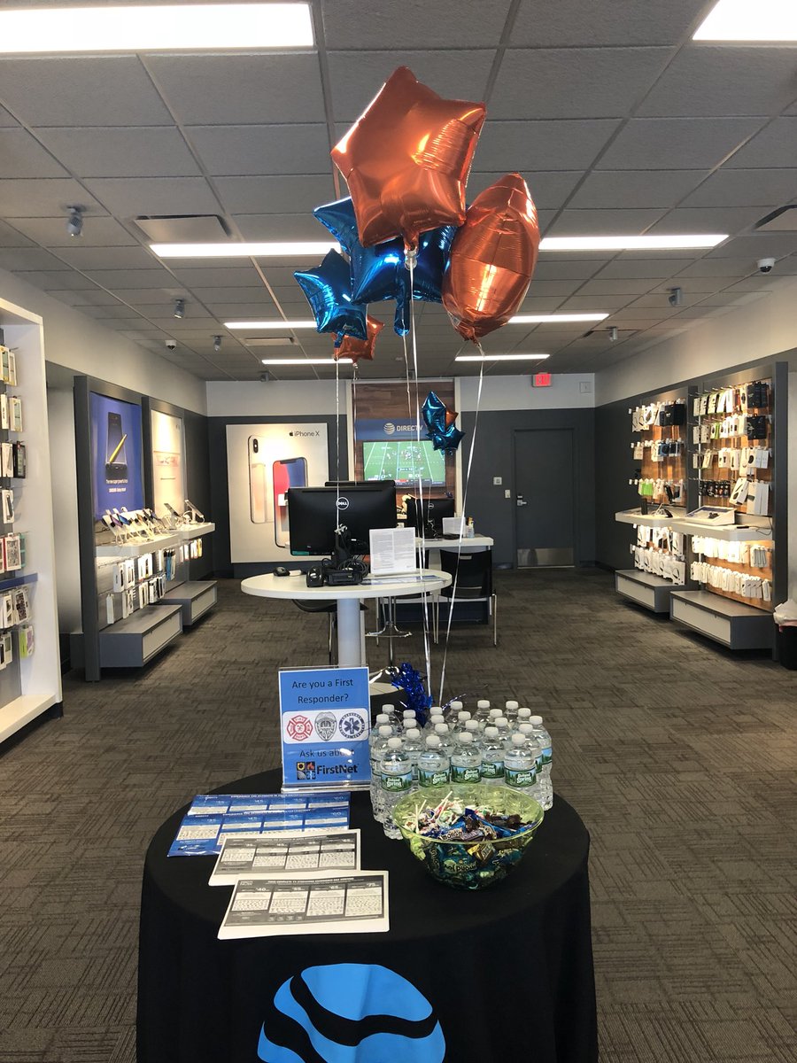 ATTPORTABLESIR's tweet photo. Ivy ridge is ready to rock for note 9 launch! @SamsungMobileUS @Stacylynnnnnn @JudThorniley_4 @Justin9Wells @ATTPortablesEVD @attportables @Evc6523 @M_kearney33 @GiovanniQuiros2 https://t.co/v6kecSZMoO
