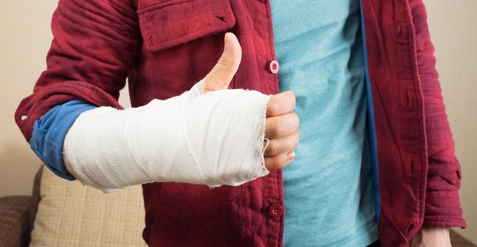 AveryAroraMD's tweet image. What are common causes of a #HandFracture? #Livonia bit.ly/2MONfIX