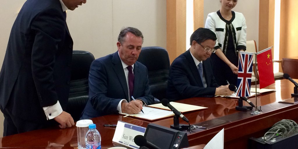 LiamFox's tweet photo. Following a multi-million pound win for UK dairy, China has also agreed to allow UK seed potato exports.
🇨🇳 is the world’s largest consumer of potatoes & this deal brings major benefits to Scotland with over 70% of 🇬🇧 potato exports coming from Scottish farms. #FreeTradeUK https://t.co/gcQYu8BJrA