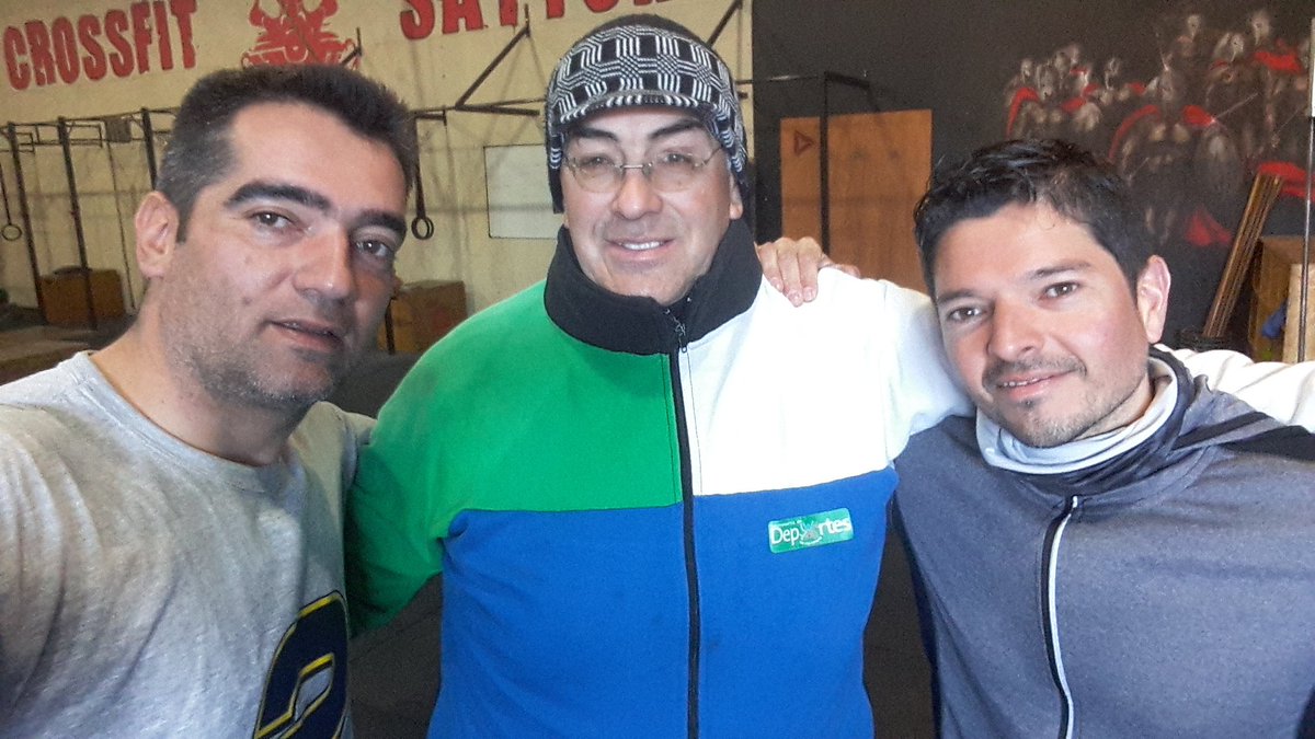 gustaricar2013's tweet photo. 🏁Final para este último día de entrenamiento con los amigos de CF SATTOR 👏👏👏
🕗📋📟🏋💪 
#CrossFit #CFSattor #MasQueCrossFit #Amigos #Amigos8AM #Viedma #Viernes https://t.co/7idaqXszKg