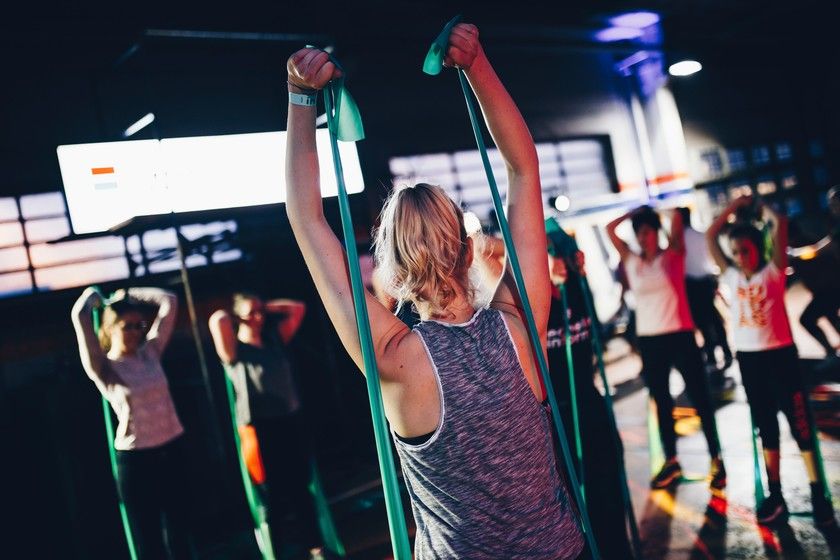 IntNewMind's tweet photo. Una rutina de entrenamiento con gomas elásticas que puedes hacer en la habitación del hotel https://t.co/uhOVMTTVBL #entrenamiento #feedly https://t.co/AdSAhQ6vAG