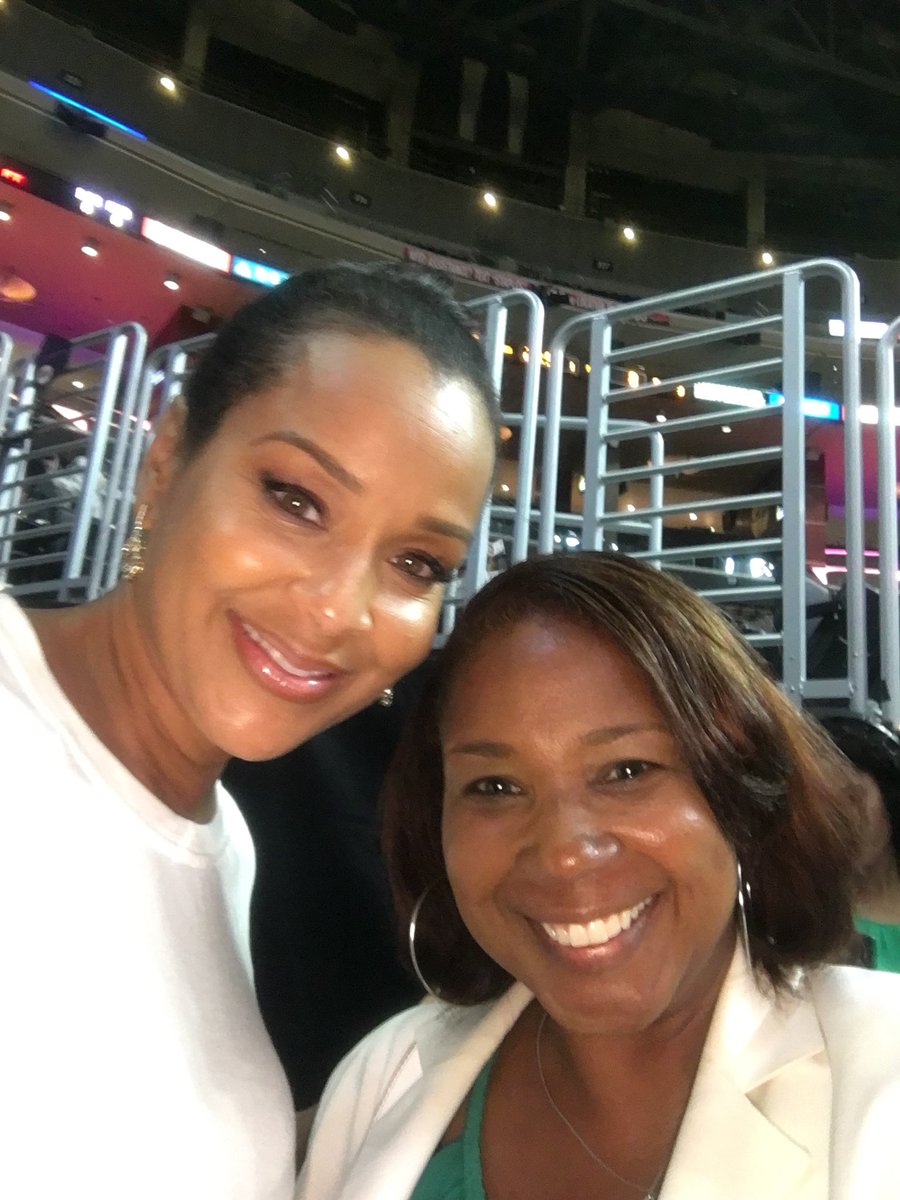 Pam_nLA's tweet photo. Hanging out with actress Lisa Raye.  Such a beautiful spirit. https://t.co/1bY70iJfhu