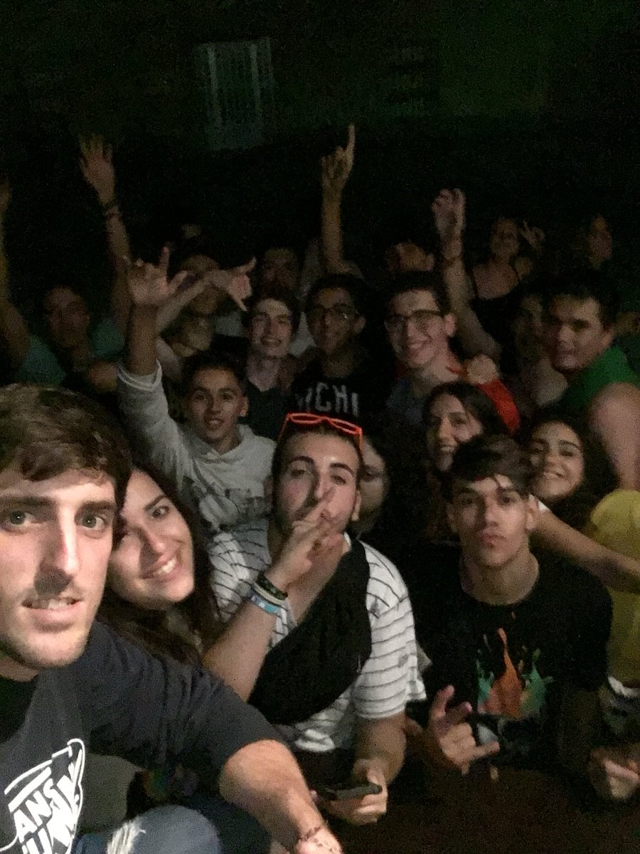 conridj's tweet photo. Un pueblo para repetir una y mil veces! JAMBRINA!! 🔈⏯ https://t.co/eOFFOAdmPU
