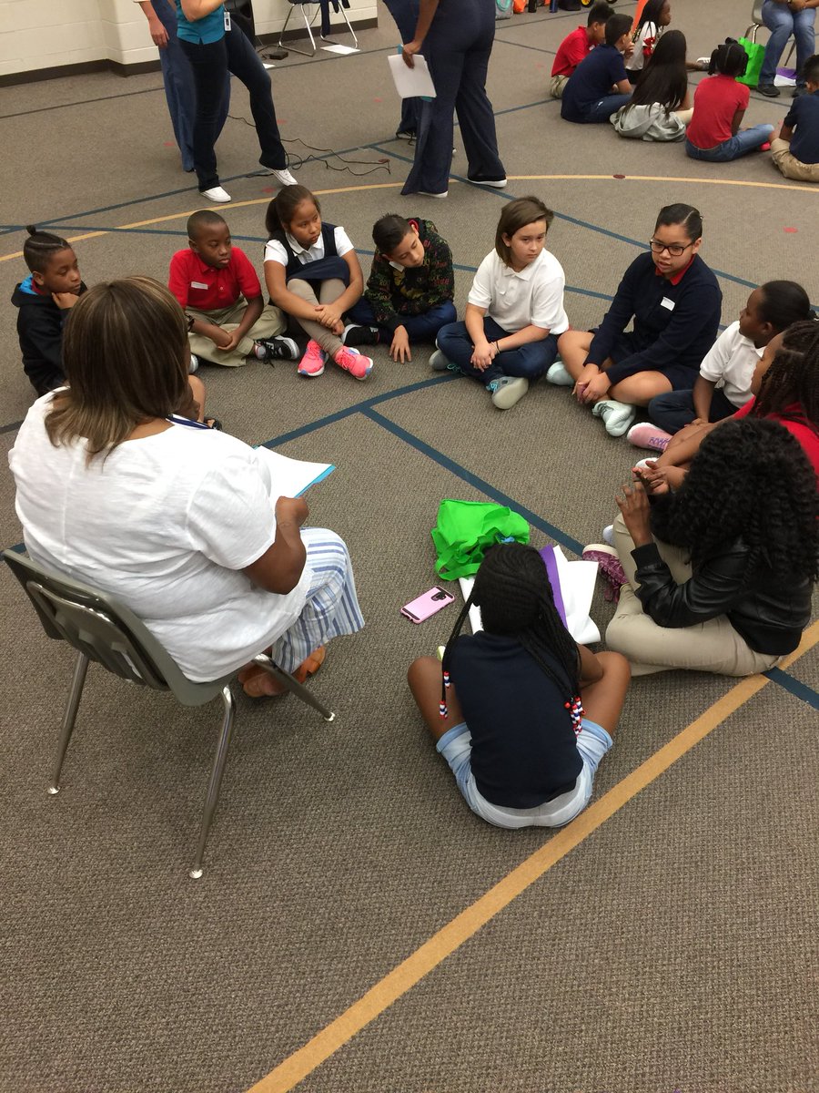 HeritageElemen1's tweet photo. Our 4th grade scholars are being introduced to “Bullying Left out Kindness Soars” through a sharing circle! The more we know about each other, the more likely we are to be kind to each other! #DestinationAchievement @lakisha_barnaby @hphyder #WelcomeSpringISD https://t.co/I6i94Abr3y