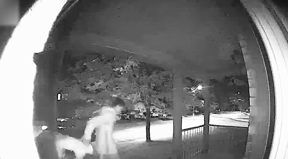 Video of suspect vehicle released in apparent Richmond Hill abduction ow.ly/SdUC30lxvNr https://t.co/QuI0DUzpN7
