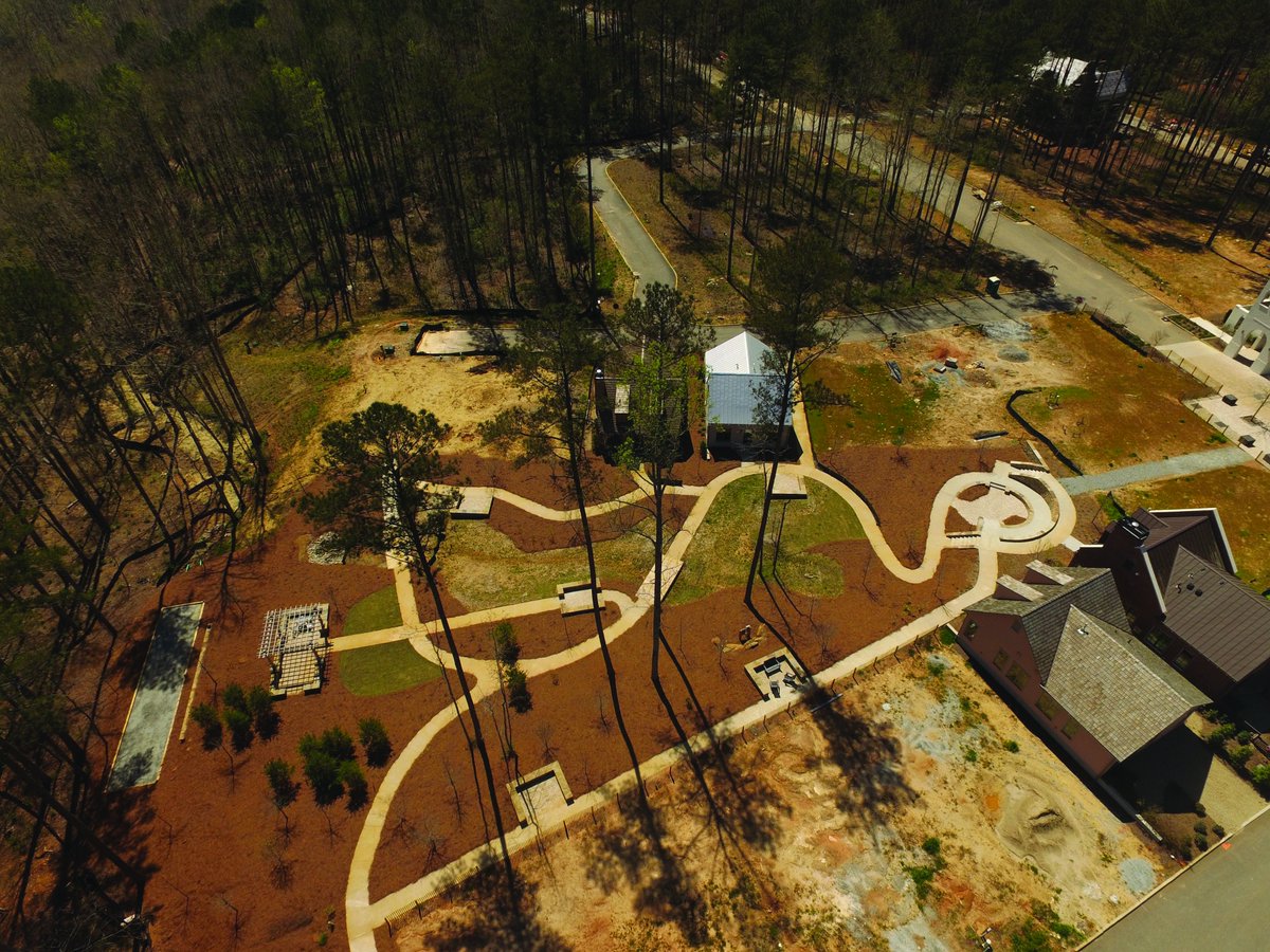 There's no shortage of places to get local food <a href="/Serenbe/">serenbe</a>: Mixed greens @ The Farmhouse, a BLT from The Daisy or raw fruits &amp; veggies from <a href="/SerenbeFarms/">Serenbe Farms</a> or at the Farmers Market. Or, you live in Mado, you can snag some persimmons from the Food Forest! bit.ly/2swT5Dv