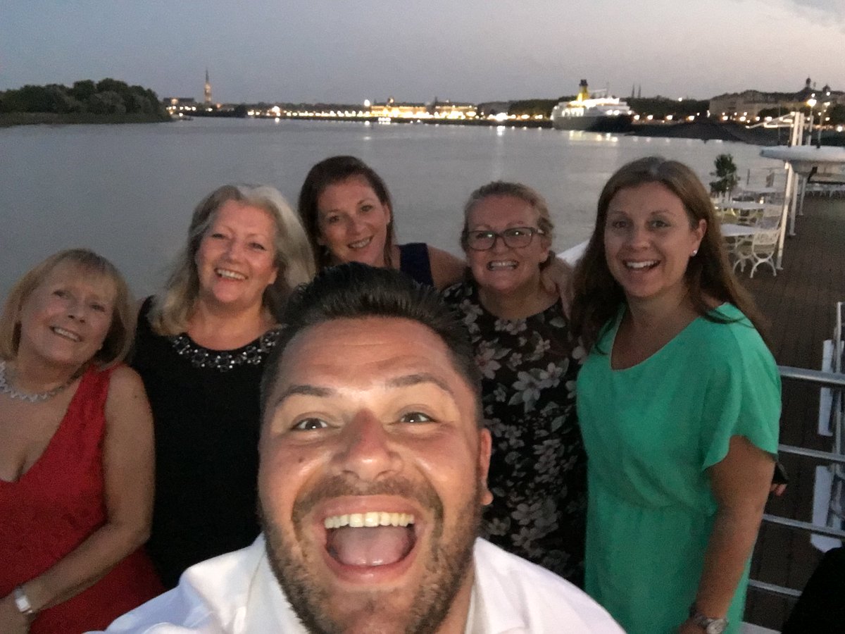 I had an amazing time in Bordeaux with some of our agent partners.... this rain is getting me down! Get me back to Bordeaux with wine tasting for every meal 😍😍😍🍷 #cruisetakeover #uniworld #bethebest #luxury