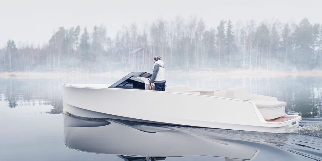 ElectrekCo's tweet photo. Q-Yachts wants to be 'Tesla of the Seas', delivers first all-electric day cruiser yacht | by @fredlambert https://t.co/1ua0syszA8 https://t.co/M3RiwMQrh1