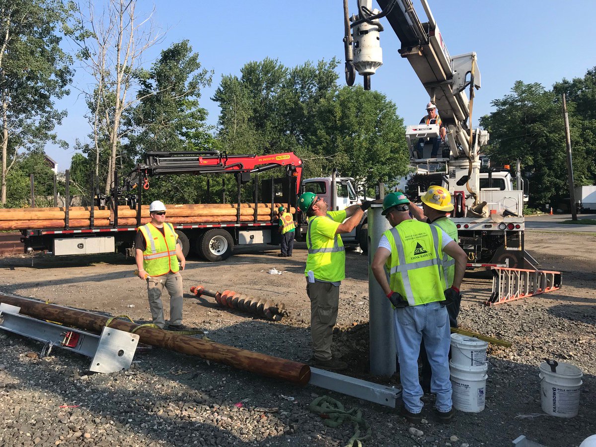 Field Photo Friday: Wilcox & Barton, Inc. provided air & dust monitoring during utility infrastructure installation next to an EPA-listed #Superfund site! #brownfields #healthandsafety #soilcontamination #airmonitoring