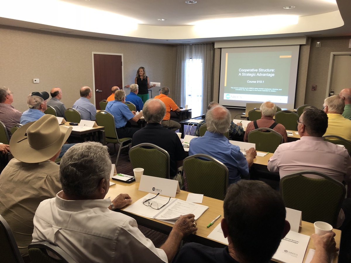 TNELECTRIC's tweet photo. Electric co-op directors from across the state are in Jackson this morning for director training. We applaud co-op directors for taking time away from their families and jobs to better serve their co-op and communities. #coopsbuildup https://t.co/dtTPtsdrML