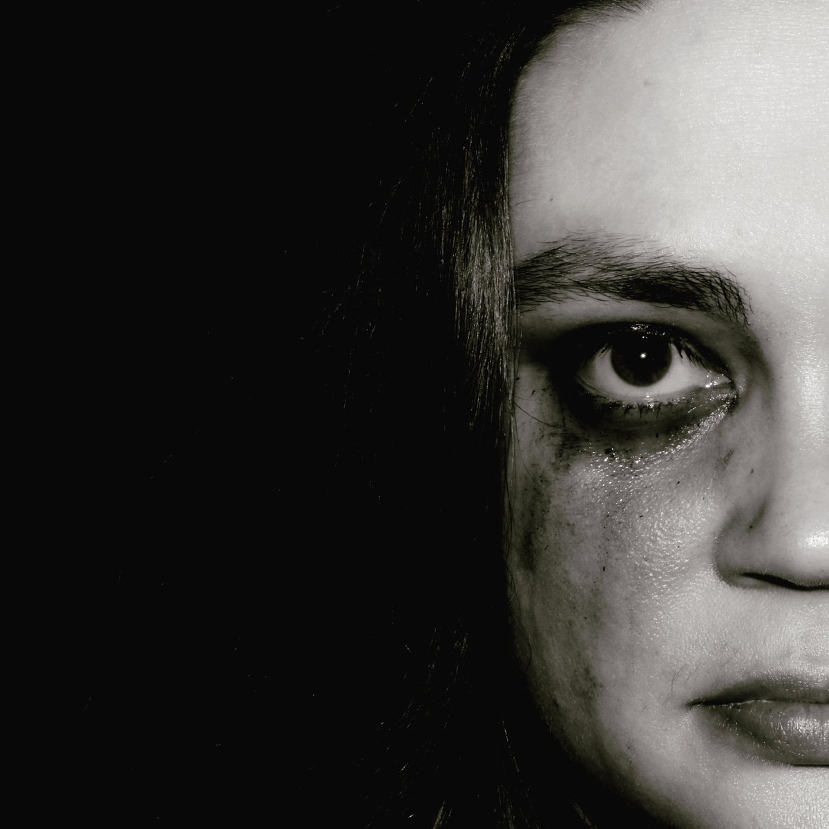 WildMoonPhoto's tweet photo. Tears of memories not forgotten #portraitphotography #depression #darkness #Awareness #healing #canon #photography #photoart https://t.co/U3pEvuv05N