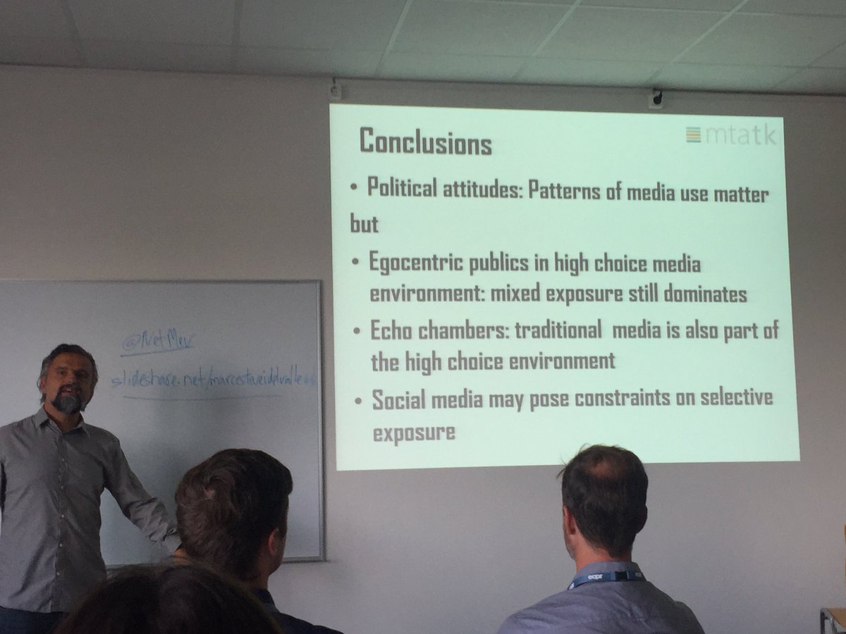 zkmetty's tweet photo. Janky Béla presents our paper about Echo chambers in Hungary #ECPR2018 @ELTE_TATK https://t.co/PdXcA0z0Zq