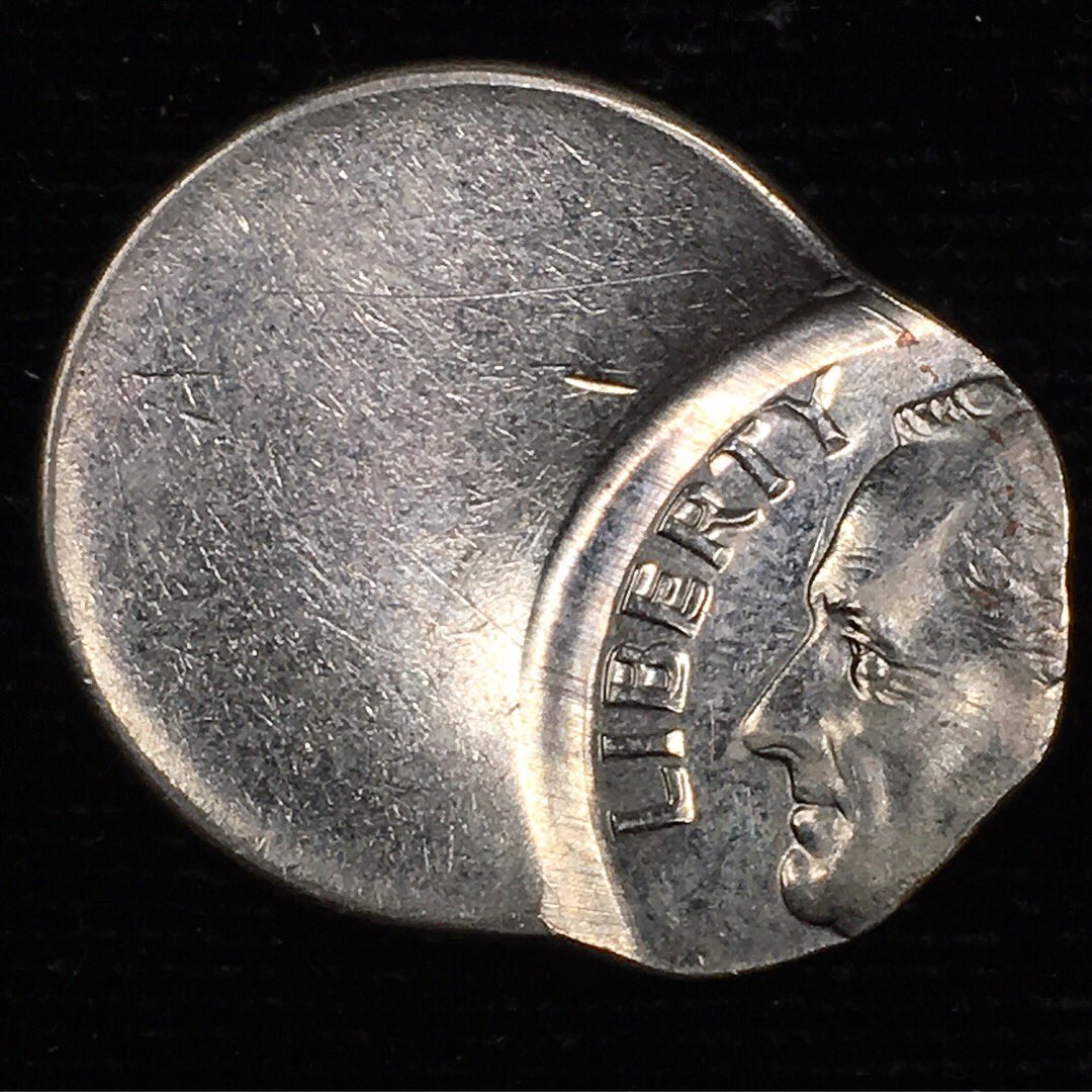 OldPuebloCoin's tweet image. This dime is struck off center. Just a little bit. 

#errorcoins 
#minterror 
#coins 
#numismatics 
#coincollecting