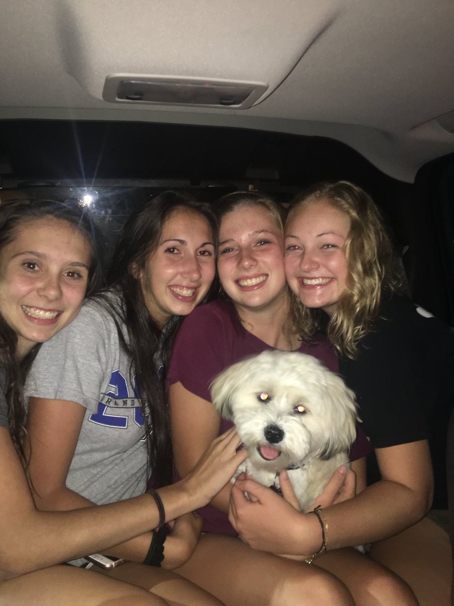 emilycoyle13's tweet photo. happy birthday girly!! I love you so much and your finally 18💗🔞 https://t.co/SrVnl8Phwy