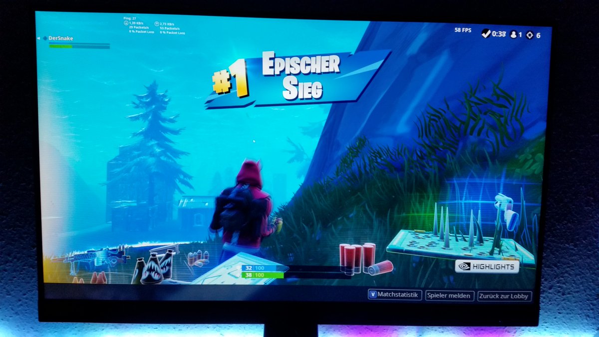 DerSnakeDE's tweet photo. Seit langen mal wieder ein Chicken Dinner eingefahren 😅🤪 #Fortnite #FortniteTSde #ChickenDinner https://t.co/Eur3bqQgT3