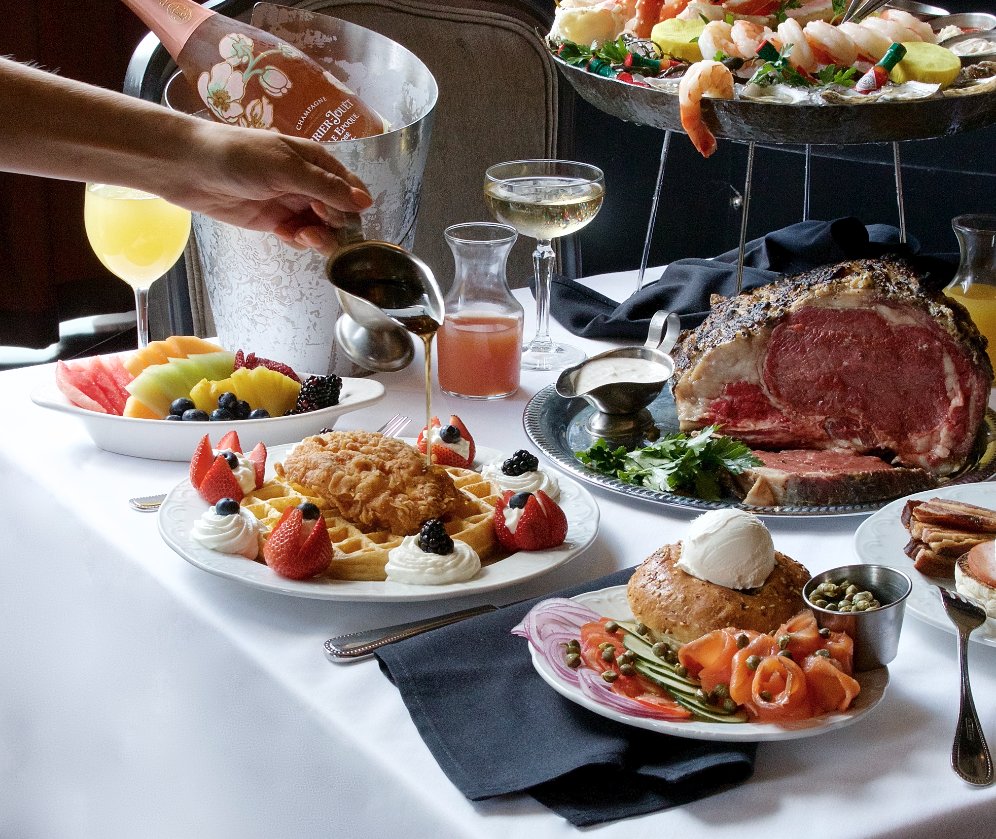 PrimeProvisions's tweet photo. Sunday Brunch has never looked better. 🍹🍳🥂 #TheSundaySpread #CleanCut #Brunch #SundayBrunch #WeekendVibes #WeekendBrunch #Summer #PrimeBrunch https://t.co/yXd3z2pvrM