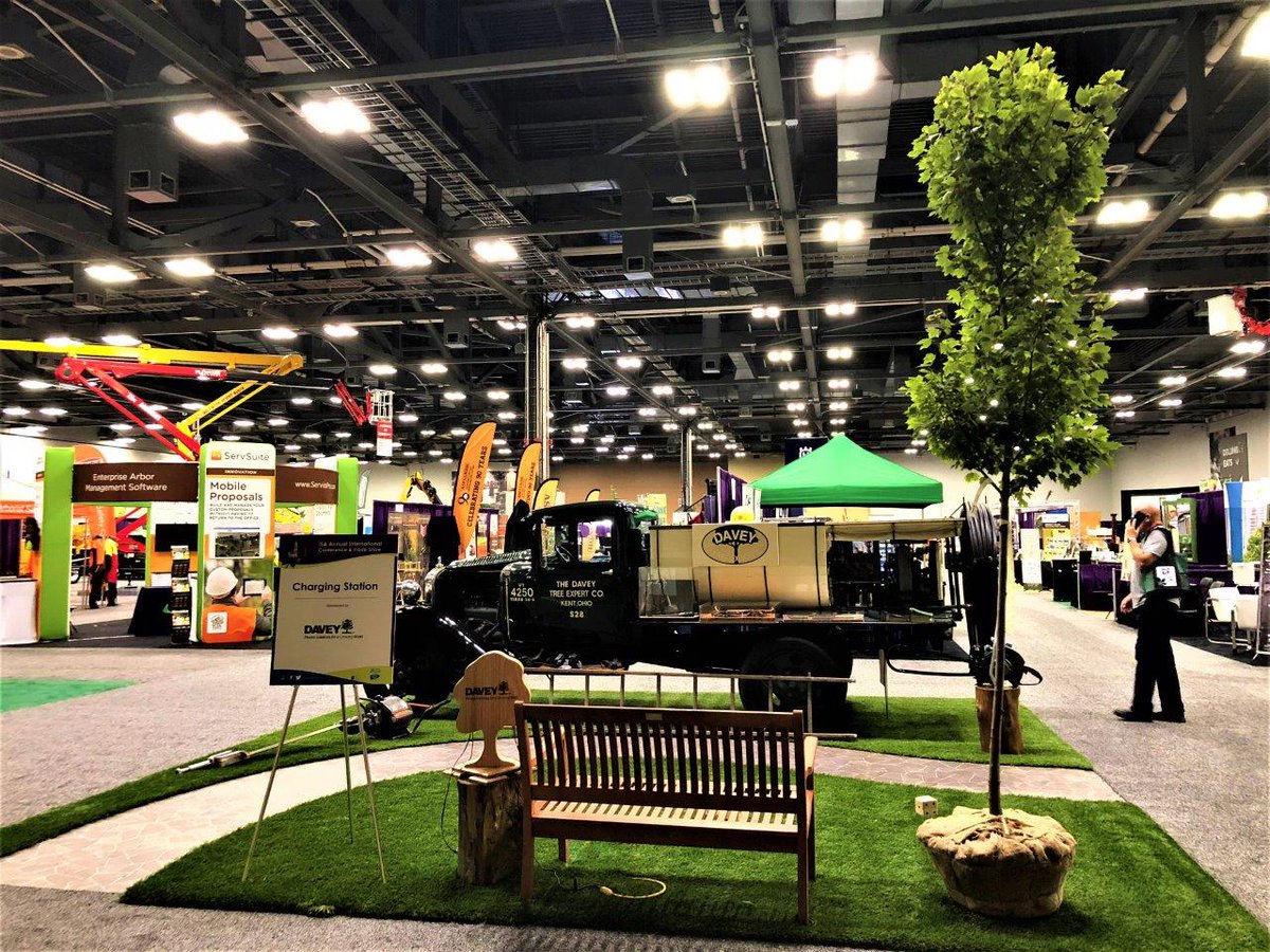 AGSExpoServices's tweet photo. Throwback to ISA 2018...we loved "bringing the outdoors in" and so did the attendees at ISA! ๐ณ #TreeLovers #ISAColumbus #ITCCColumbus @ISArboriculture @cbusconventions https://t.co/FAdSgr3cB9