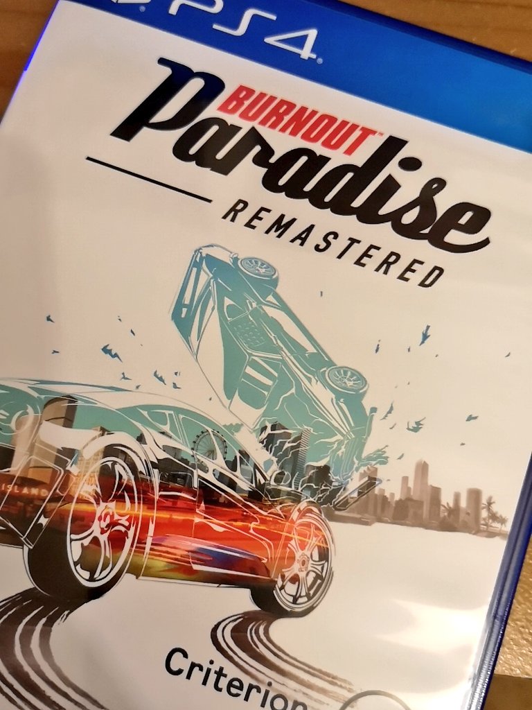 nardz_skitts's tweet photo. Time to play this beaut that @Krytonss sorted for me. How long has this been with me now?! 😅 #GoingToEnjoyThis #BankHolidayWeekend #PS4Time https://t.co/k90lZeRgYA