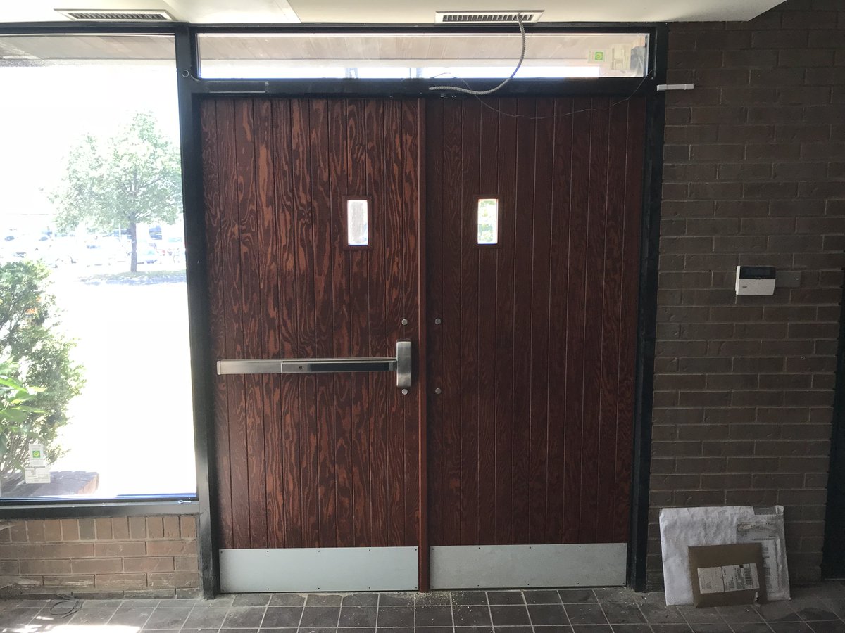 doorwizards's tweet photo. New Wood Doors installed at a commercial building on the East Mall in Etobicoke. 

#MetalDoors #MetalDoorsToronto #FireRatedDoors #FireRatedDoorsToronto #CommercialDoors #CommercialDoorsToronto https://t.co/iI8LRTZCrP