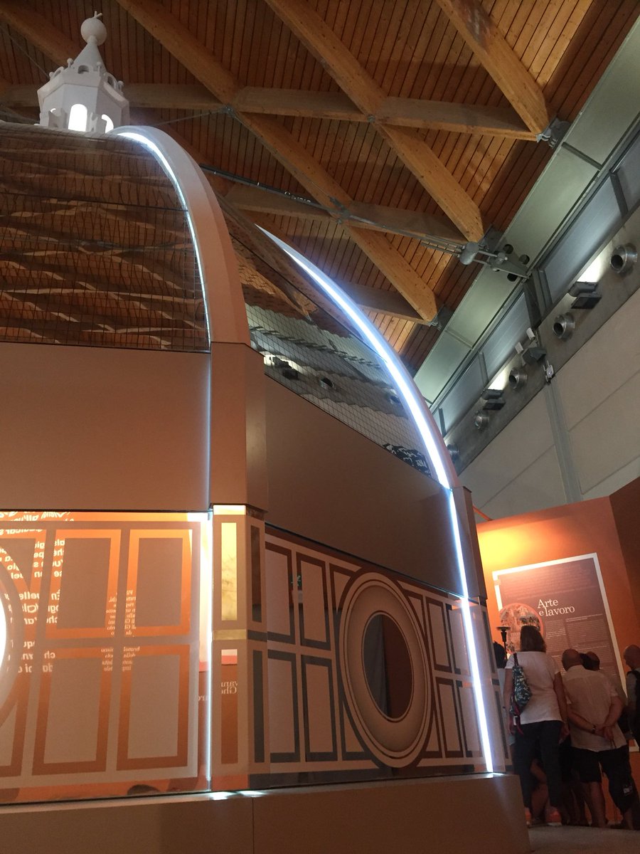 IsaOddo's tweet photo. Il #meeting18 continua...#mostre Partendo dalla “profondità” della mostra su Giobbe passando per il #genio di Brunelleschi si arriva ai temi e agli interrogativi del #movimento del 68 fino all’attualità della NOSTRA #COSTITUZIONE @MeetingRimini https://t.co/XELe5NnMct