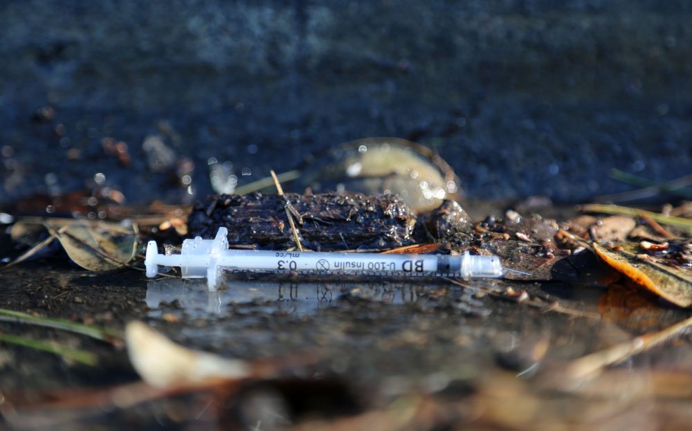 goskagit's tweet photo. A #ConcreteWA resident and #Skagit County officials are working to distribute hypodermic needle cleanup kits throughout the county https://t.co/s8Ezc3cfKp https://t.co/NHKwXhw41S