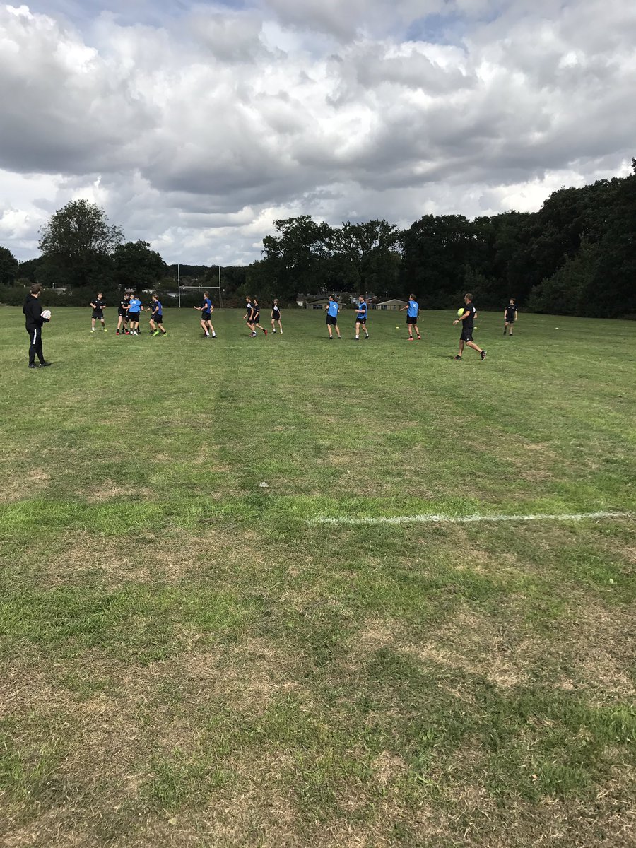 Woodlands_sch's tweet photo. The Rugby pre-season started today for our seniors thanks to @Hollers_9 and @SeevicStorm for the sessions #attackingoptions #coreskills #woodlandsrugby https://t.co/eE9yHYirsz