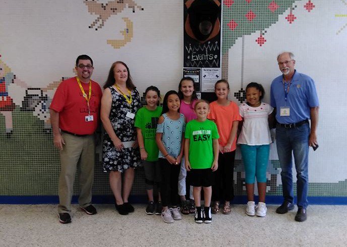 BionicBears_jb's tweet photo. Thank you Columbia Breakfast Rotary for your generous donation to the JBES Bionic Bears @JBESBears @cjmarczak #growmaury @johnccarver @JBESPrincipal #Rotary https://t.co/GixkLbMaED