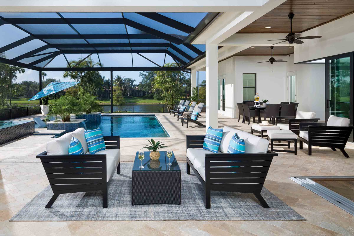 arthurutenberg's tweet image. Which outdoor living space would you want in your home?
Let us know by #replying below! 
ow.ly/g2J630lxE56