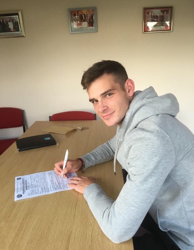 NEW SIGNING | 

✍️Josh Thomas

🎙️"Happy to have signed for a well run club,looking forward to enjoying my football again” 

     WELCOME TO FIELDS 

Player available to sponsor
📧socialmedia@westfieldsfc.com