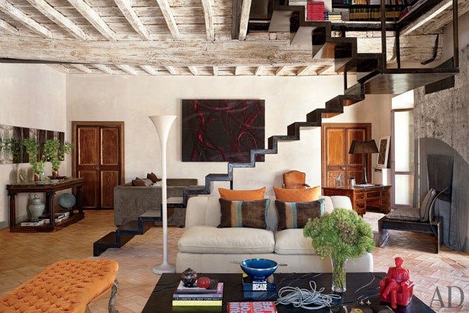 tyfraley's tweet image. Look closely. This staircase has no support beams, only its top and bottom connections. ... cpix.me/a/53374290