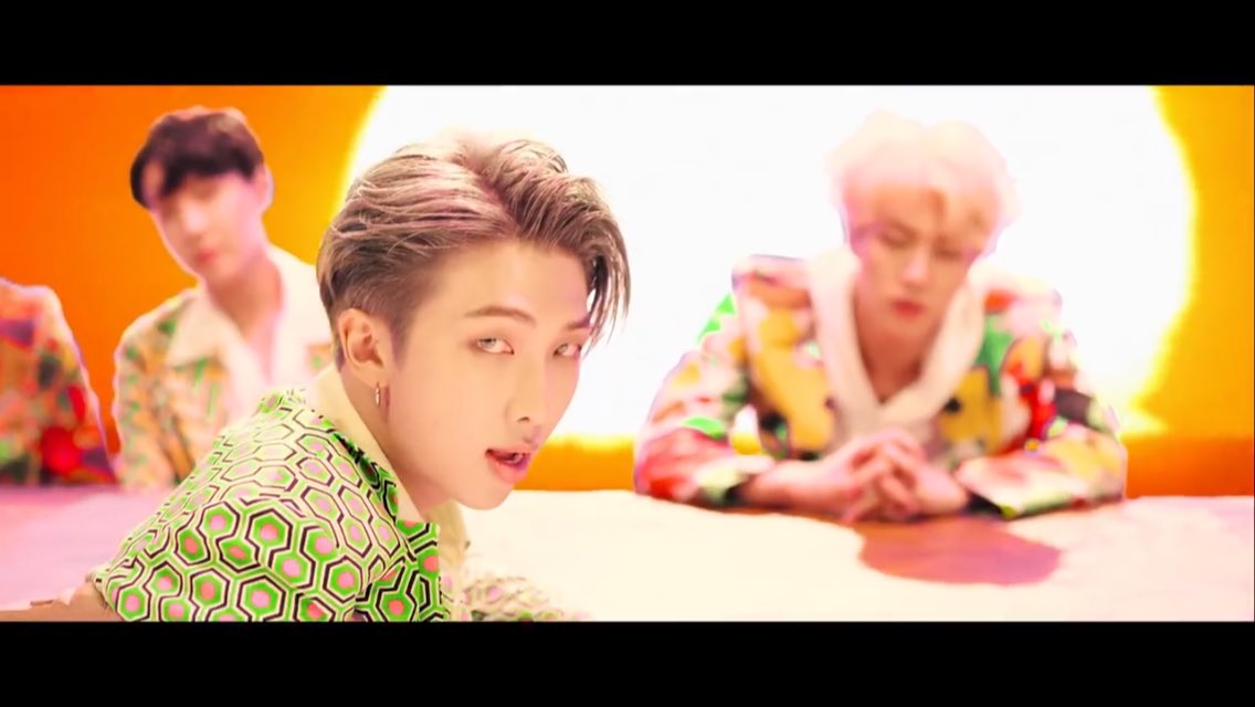 aoi_btsarmy's tweet image. 私、ナムペンになりそう…

髪の毛、似合いすぎとちゃいます？
始めっから死ぬわ！

もうほんとみんな好き

 #AnswerIsComing 
@BTS_twt