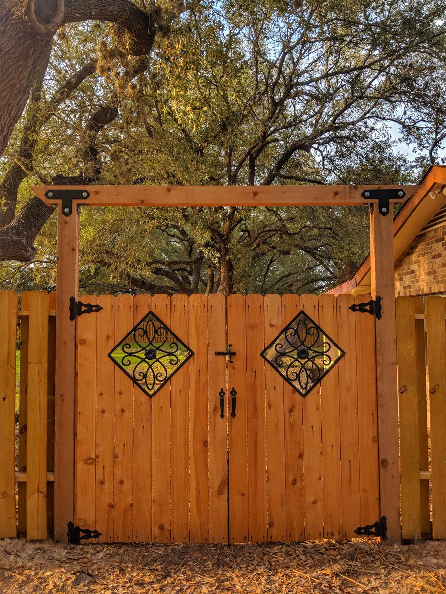 MrsParker322's tweet photo. Excellent company recommendation: Jeremy Macek - 210-669-3102 #fence #privacyfence #weldedfence #woodenfence #floresville #elmendorf #lavernia #adkins #sthedwig #contractor #honestcontractor https://t.co/S0TNn96oD9